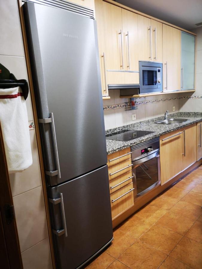 Appartamento Apartamento , wifi y garaje cerca del centro Oviedo Esterno foto
