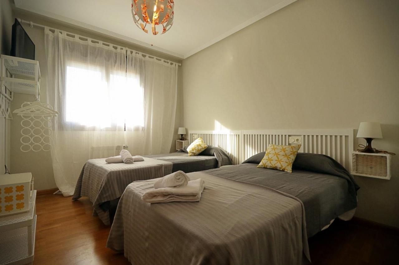 Appartamento Apartamento , wifi y garaje cerca del centro Oviedo Esterno foto